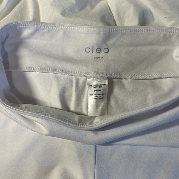 Women’s White Cleo spandex  pants, size XS - Picture 2 of 3